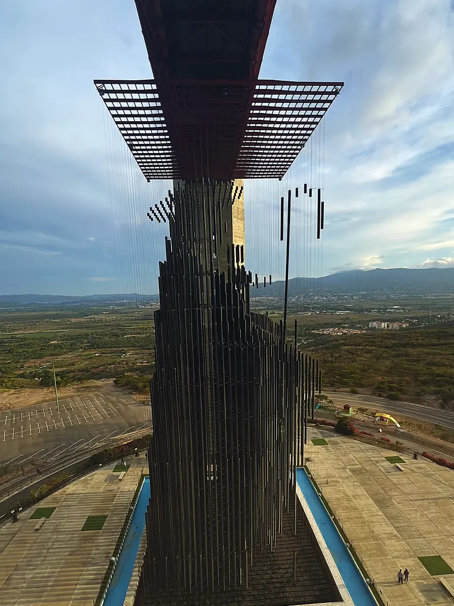Monumento Manto de María en Barquisimeto, uno de los destinos de traslado desde el Aeropuerto Jacinto Lara